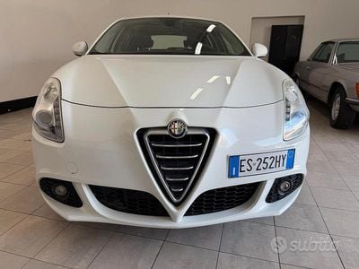 Usata Alfa Romeo Giulietta Distinctive 120 CV (88 kW) 2013 Bianco Utilitaria