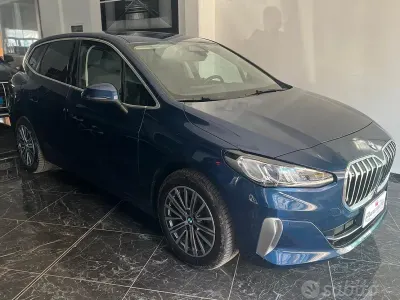 Usata BMW 218 Active Tourer Luxury Line 150 CV (110 kW) 2022 Blu Monovolume