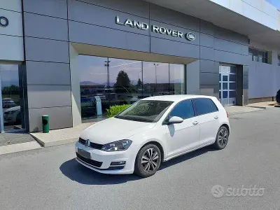 Second-hand VW Golf VII Comfortline 105 CP (77 kW) 2013 Alb Berlinǎ