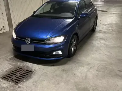 Begagnad VW Polo Highline 95 HK (69 kW) 2020 Blå Halvkombi