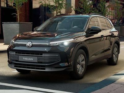 Usata VW Tiguan Life 150 CV (110 kW) 2025 Grenadill black metallizzato SUV