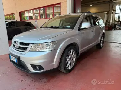 Usata Fiat Freemont 140 CV (102 kW) 2013 Grigio SUV