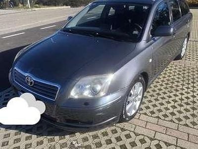 Usata Toyota Avensis 150 CV (110 kW) 2006 Grigio Station wagon
