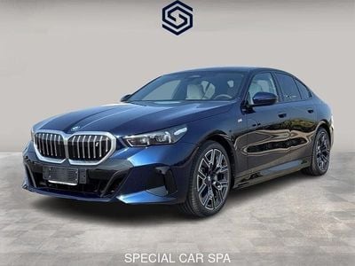 Usata BMW i5 M Sport 289 kW (394 CV) 2025 Blu Berlina