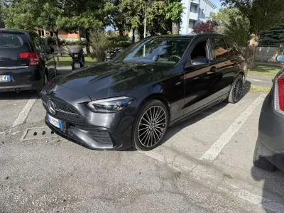 Usata Mercedes C300e AMG Line Premium Plus 265 CV (194 kW) 2025 Station wagon