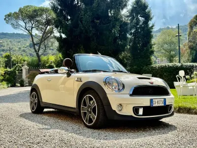 Usata Mini Cooper S Cabriolet 184 CV (135 kW) 2011 Giallo Cabrio