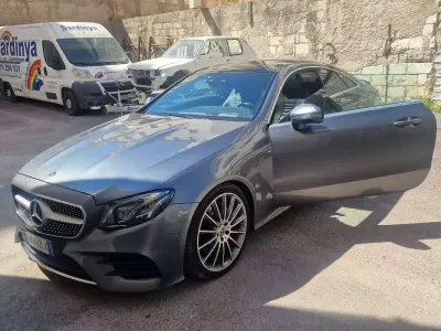 Usata Mercedes E220 Premium 194 CV (142 kW) 2018 Grigio Coupé