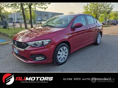 Usata Fiat Tipo Lounge 120 CV (88 kW) 2017 Rosso Berlina