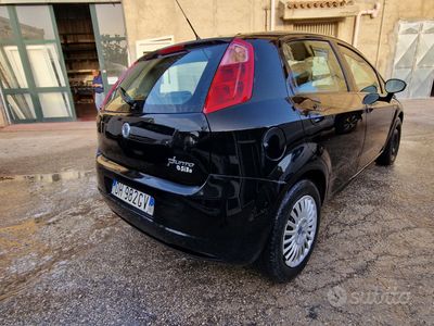 Usata Fiat Grande Punto 75 CV (55 kW) 2006 Nero Utilitaria