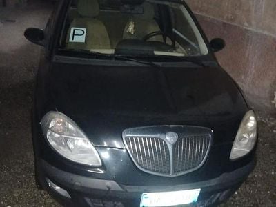 Usata Lancia Ypsilon 80 CV (58 kW) 2006 Nero Utilitaria