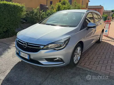 Usata Opel Astra Business 136 CV (100 kW) 2016 Grigio Station wagon