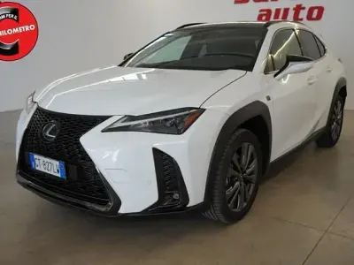 Usata Lexus UX 250h 152 CV (111 kW) 2024 Bianco SUV