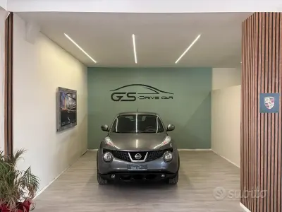 Używany Nissan Juke Tekna 110 KM (80 kW) 2011 Szary SUV