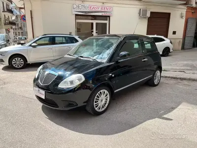 Occasion Lancia Ypsilon 69 PK (50 kW) 2011 Zwart Hatchback