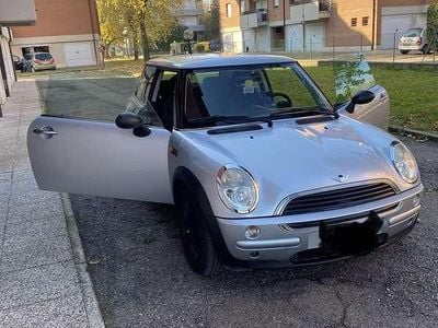 Usata Mini ONE 90 CV (66 kW) 2001 Utilitaria