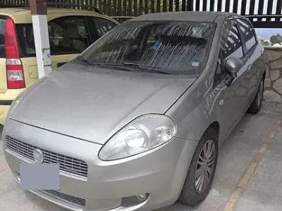 Usata Fiat Grande Punto 90 CV (66 kW) 2009 Grigio Utilitaria