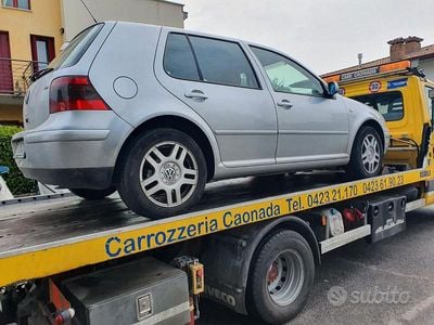 Begagnad VW Golf IV Highline 116 HK (85 kW) 2002 Grå Sedan