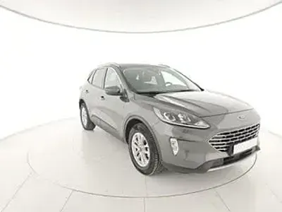 Usado Ford Kuga Titanium 120 CV (88 kW) 2024 Plateado SUV
