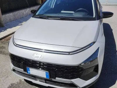 Usata Hyundai Bayon 101 CV (74 kW) 2024 Bianco SUV