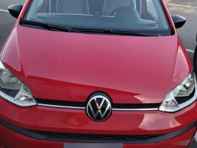 Usata VW up! 65 CV (47 kW) 2022 Rosso Utilitaria