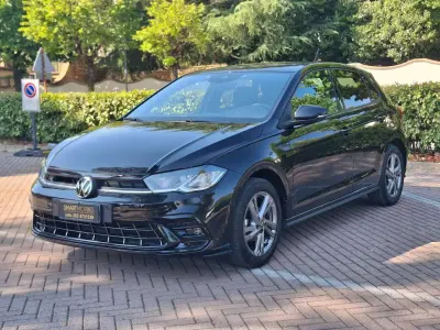 Usata VW Polo R-line 95 CV (69 kW) 2023 Nero Utilitaria
