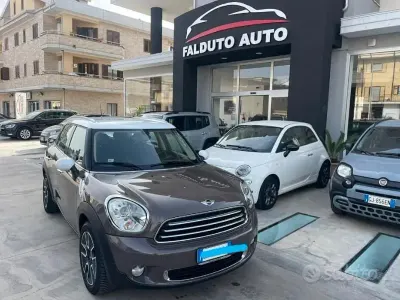 Usata Mini Countryman 111 CV (81 kW) 2011 Marrone SUV
