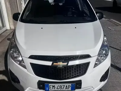 Usata Chevrolet Spark 81 CV (59 kW) 2012 Bianco Utilitaria