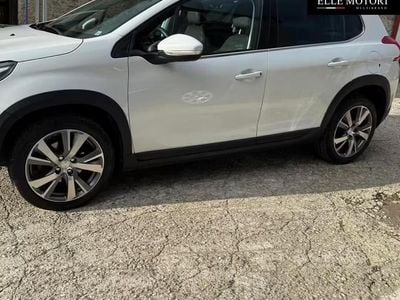 Usata Peugeot 2008 GT-line 119 CV (87 kW) 2019 Bianco SUV