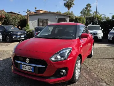 Käytetty Suzuki Swift Cool 83 HP (61 kW) 2020 Punainen Viistoperä