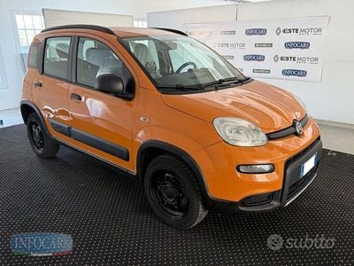 Usata Fiat Panda 4x4 85 CV (62 kW) 2020 Orange pastello Utilitaria