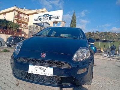 Usata Fiat Punto Street 77 CV (56 kW) 2016 Blu Utilitaria