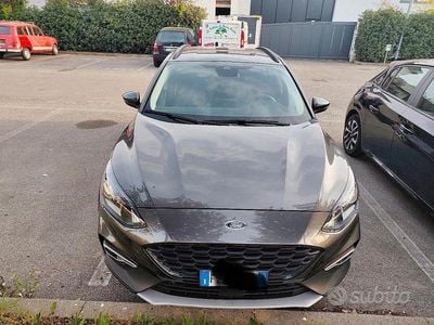Begagnad Ford Focus S 125 HK (91 kW) 2019 Grå Sedan