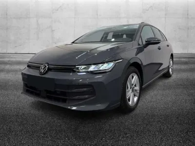 Usata VW Golf Life 150 CV (110 kW) 2024 Grigio Station wagon