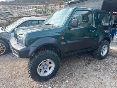 Usata Suzuki Jimny 85 CV (62 kW) 2009 Verde SUV