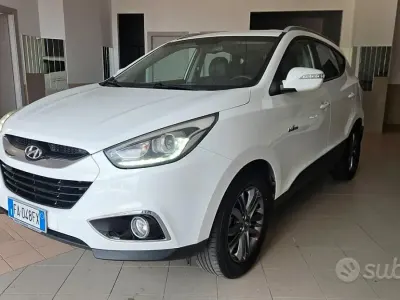 Usata Hyundai ix35 Xpossible 115 CV (84 kW) 2015 Bianco SUV