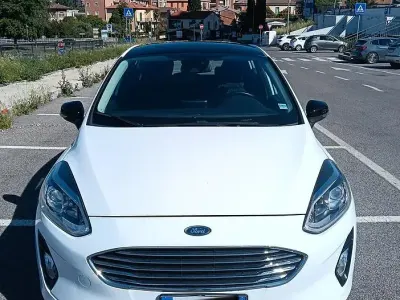 Occasion Ford Fiesta Titanium 101 ch (74 kW) 2017 Blanc Citadine