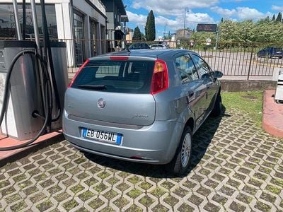 Usata Fiat Grande Punto 77 CV (56 kW) 2010 Grigio Utilitaria