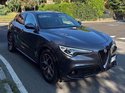 Usata Alfa Romeo Stelvio Executive 179 CV (131 kW) 2018 Grigio SUV