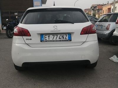 Usata Peugeot 308 Business-Line 116 CV (85 kW) 2014 Bianco Berlina