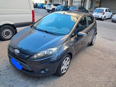 Usata Ford Fiesta 73 CV (53 kW) 2009 Nero Utilitaria