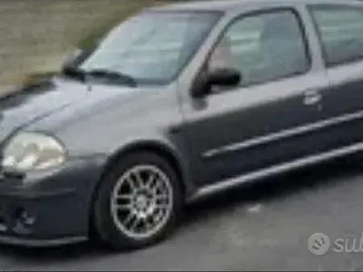 Usata Renault Clio II R.S. 108 CV (79 kW) 2001 Grigio Coupé