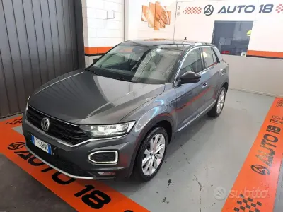 Usata VW T-Roc 150 CV (110 kW) 2019 Grigio scuro SUV