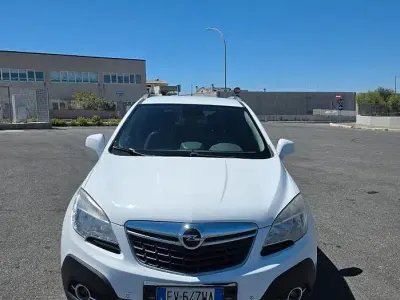 Usata Opel Mokka 140 CV (102 kW) 2014 Bianco SUV