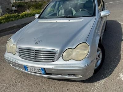 Mercedes C200