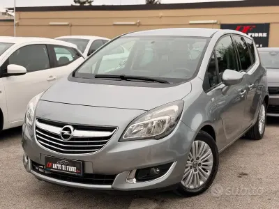 Usata Opel Meriva Cosmo 95 CV (69 kW) 2014 Grigio Monovolume