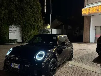 Usata Mini John Cooper Works 204 CV (150 kW) 2024 Nero Utilitaria
