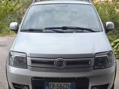 Occasion Fiat Panda 4x4 Climbing 69 ch (50 kW) 2013 Gris Citadine