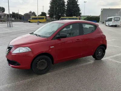 Begagnad Lancia Ypsilon