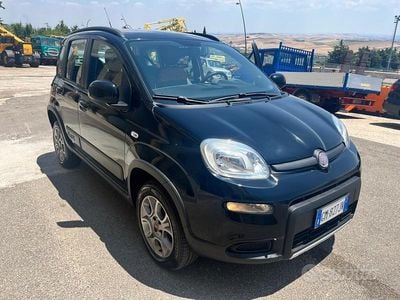 Usata Fiat Panda 4x4 S 75 CV (55 kW) 2014 Nero Utilitaria