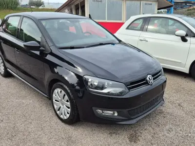 Begagnad VW Polo Comfortline 75 HK (55 kW) 2012 Svart Halvkombi